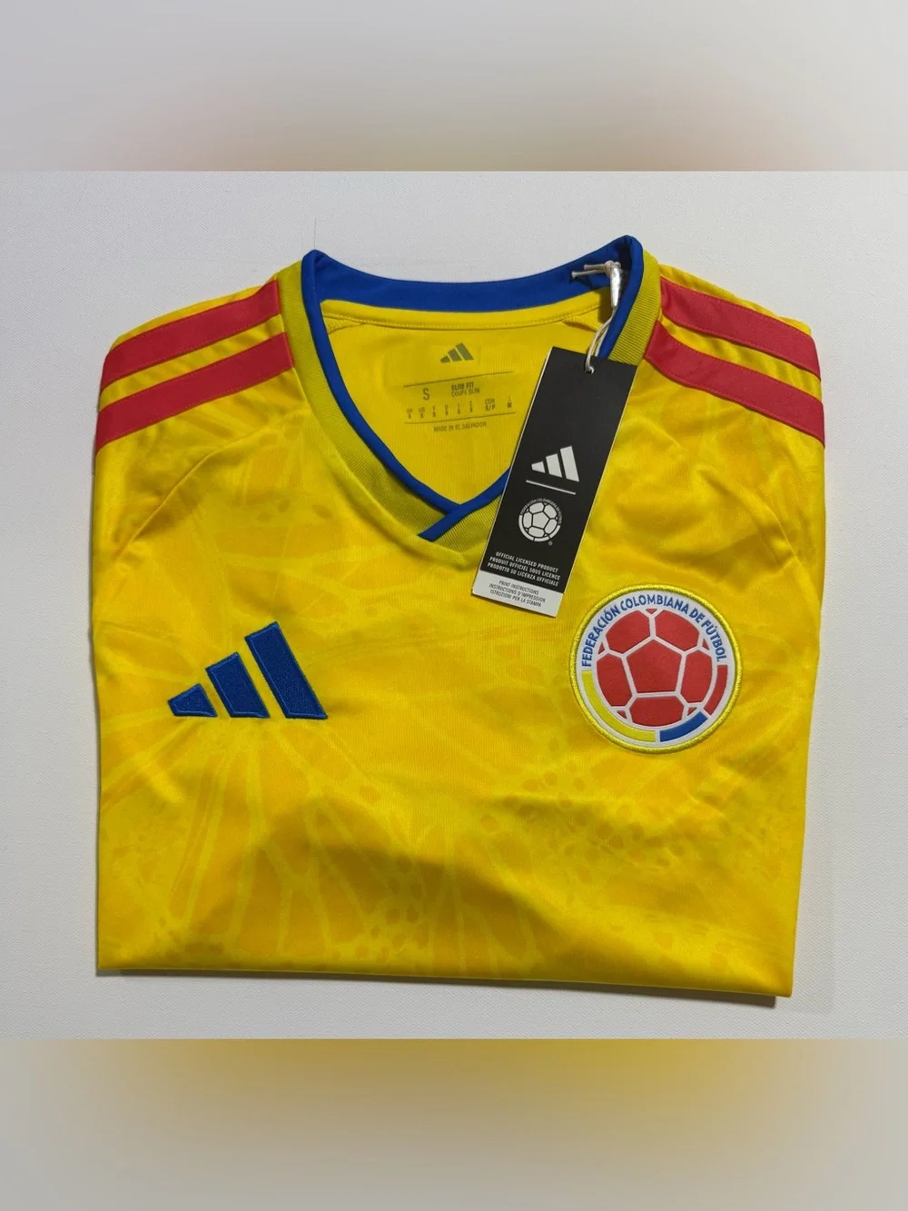 adidas men’s Yellow Colombia Soccer Jersey with Red Stripes size Small.